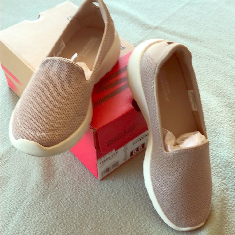 Women’s slip on Skechers.....Go Walk Joy